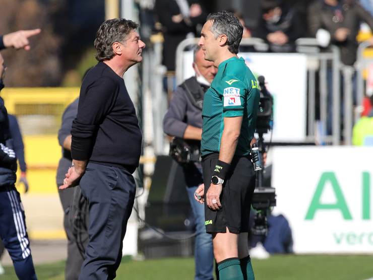 Mazzarri e arbitro - Getty Images