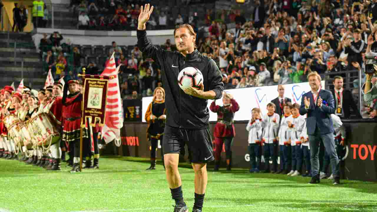 Francesco Totti in campo - foto LaPresse