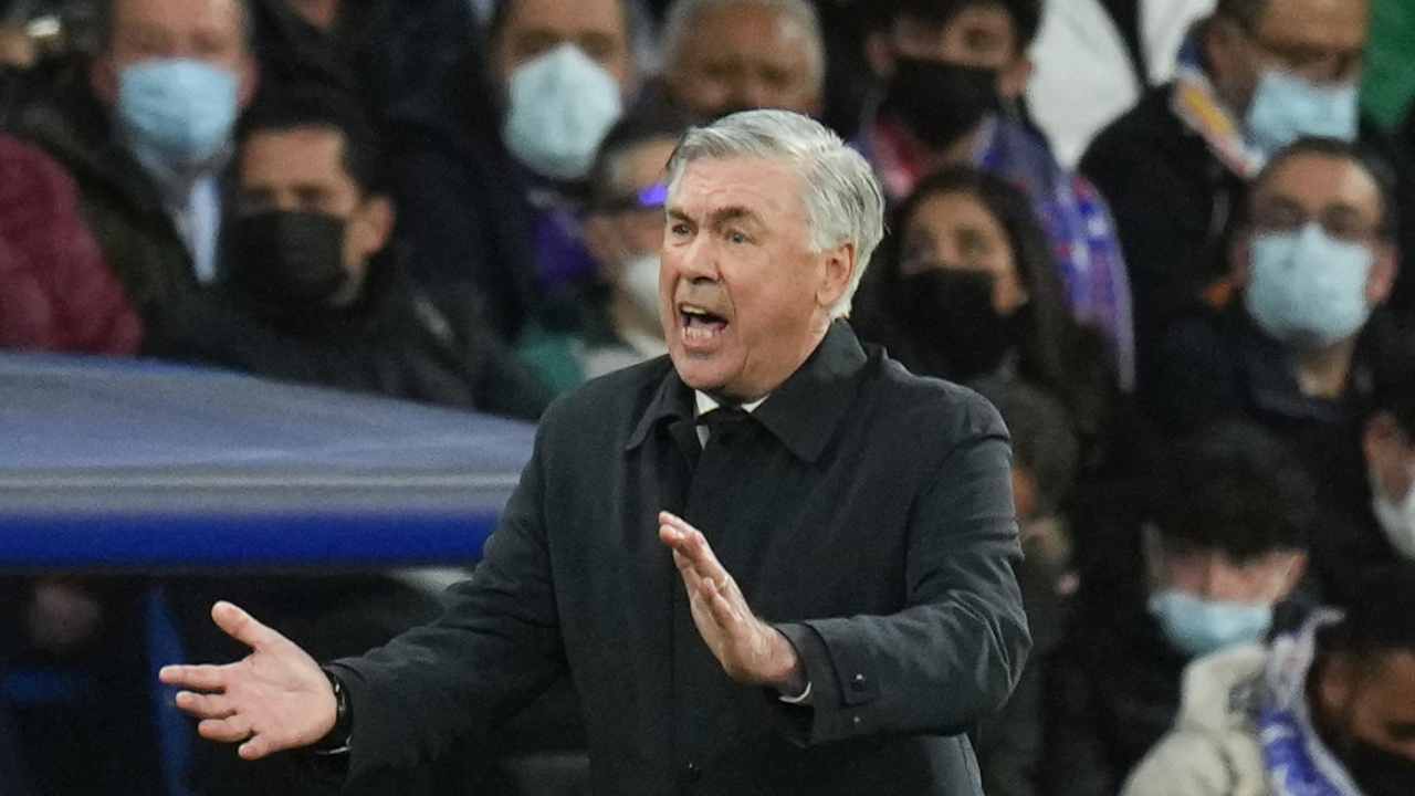 Ancelotti di profilo - foto LaPresse