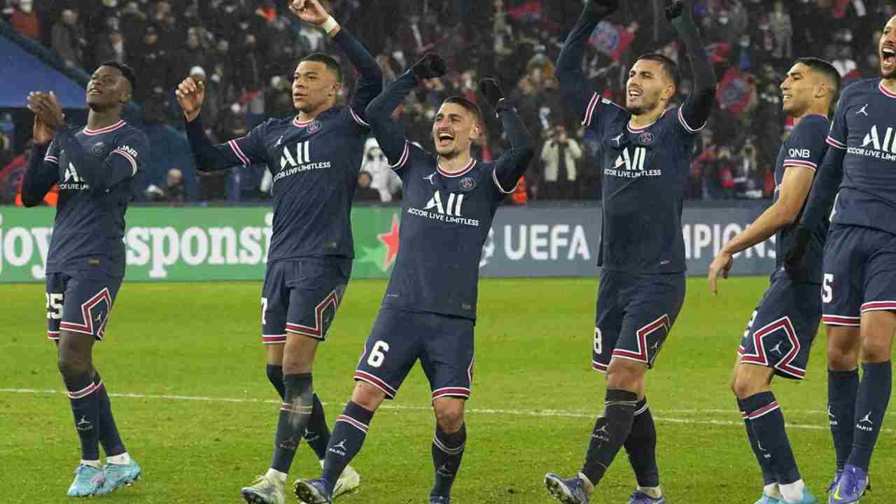 Il Psg in gruppo - foto LaPresse