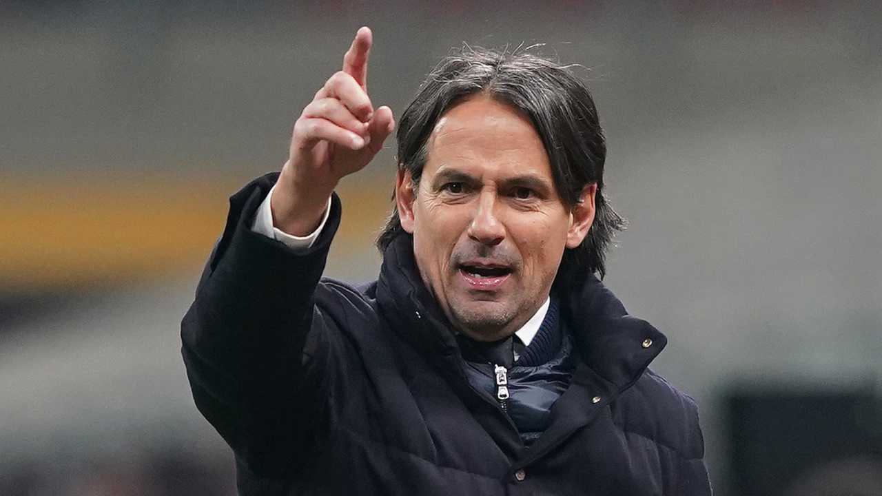 Simone Inzaghi indica - foto LaPresse