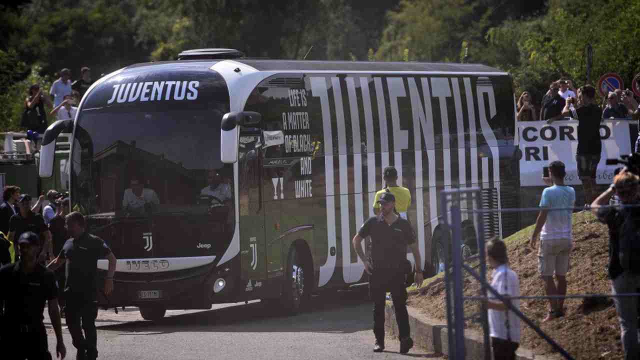 Bus Juventus - foto LaPresse