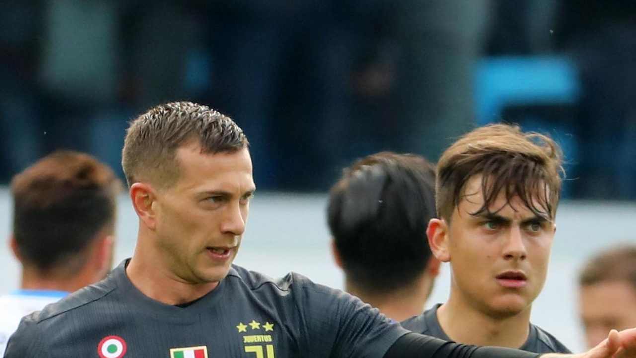 Bernardeschi e Dybala - foto Ansa