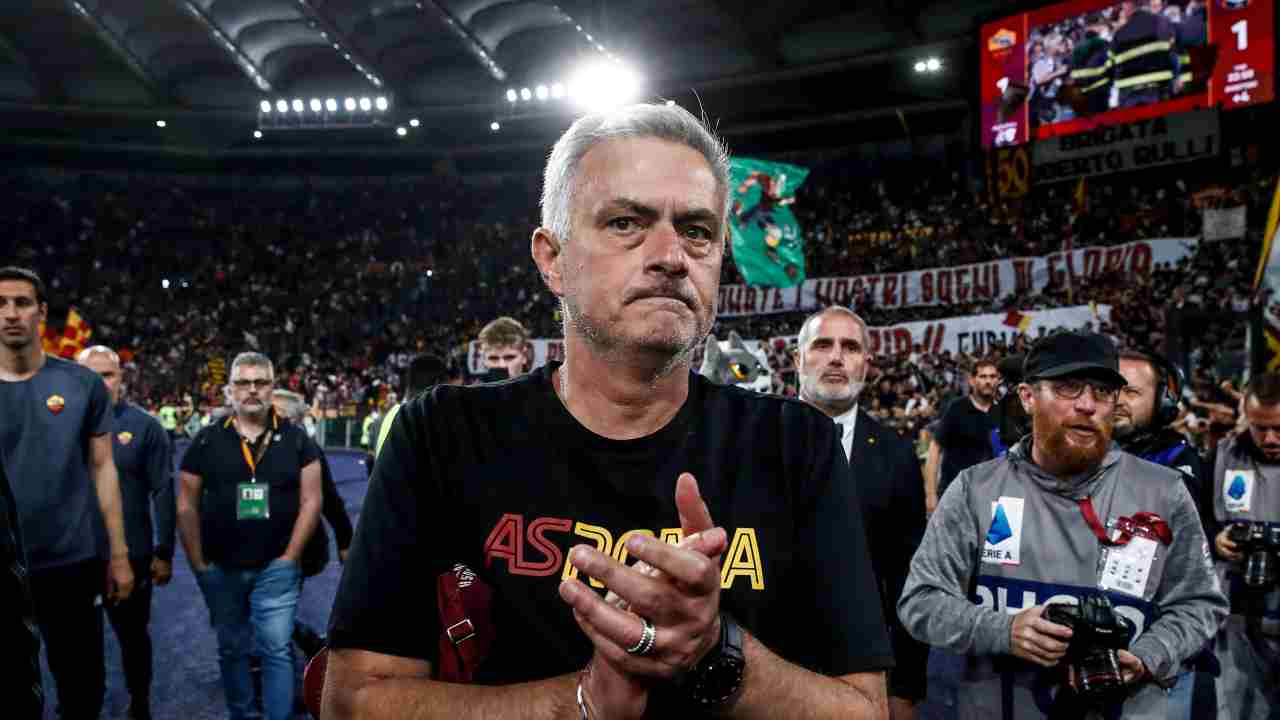 Mourinho commosso foto Ansa